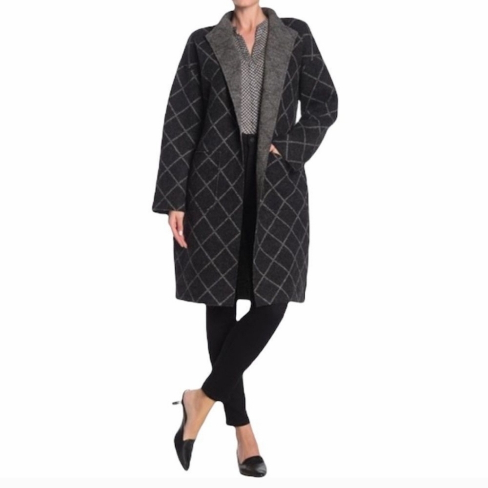 Women's Black and Gray Coat